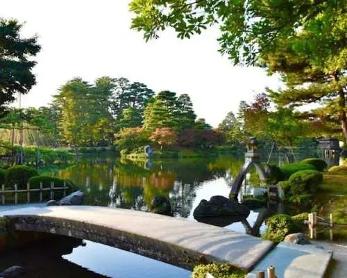 Shirakawago and Kanazawa guided day tour from Tokyo