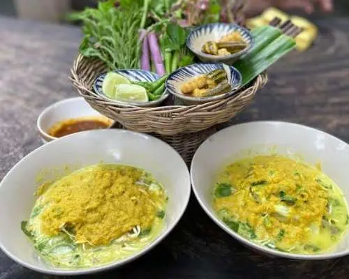 Evening food tour in Phnom Penh