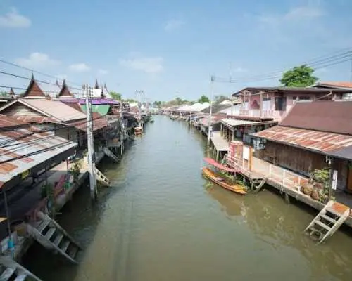 Amphawa Floating Market and Maeklong Railway Market tour