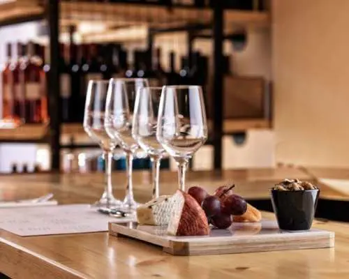 Greek white wine tasting beneath the Acropolis