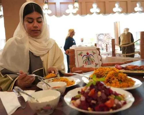 Abu Dhabi: Ethnic Emirati Dining Experience｜United Arab Emirates
