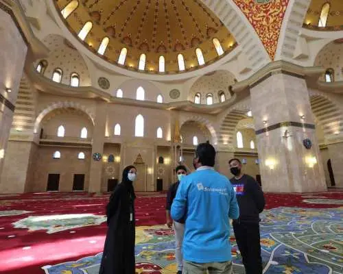 Dubai: Sheikh Zayed Mosque, Fujairah and Khorfakkan Tour｜United Arab Emirates