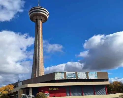 Niagara Falls: Skylon Tower, Trail, and Boat Tour (Seasonal)｜Canada