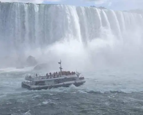 Niagara Falls: Skylon Tower, Trail, and Boat Tour (Seasonal)｜Canada