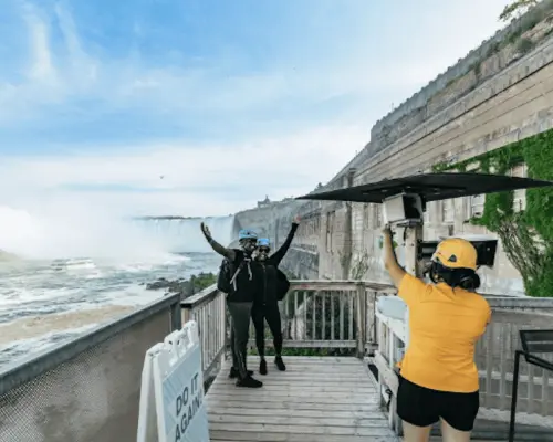Niagara Falls, Canada: Early Bird Zip Line to The Falls｜Canada