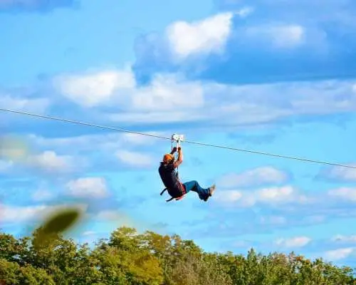Mont-Catherine: Ziplines & Hike near Mont-Tremblant｜Canada