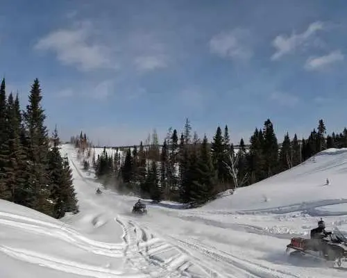 Snowmobiling Upper Laurentians 2hrs near Mont-Tremblant｜Canada