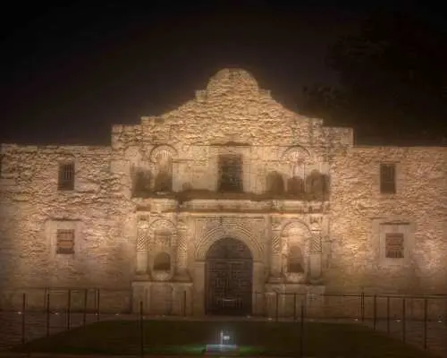 San Antonio: The Madames and Mayhem Ghost Tour｜United States