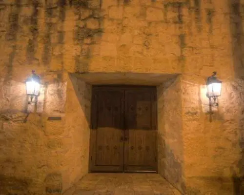 San Antonio: The Madames and Mayhem Ghost Tour｜United States