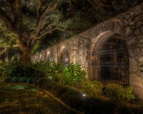 San Antonio: The Madames and Mayhem Ghost Tour｜United States