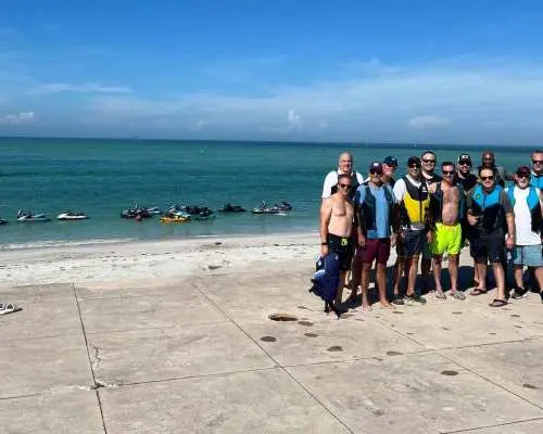 圣彼得堡：导游带领的摩托艇之旅及跳岛游｜美国