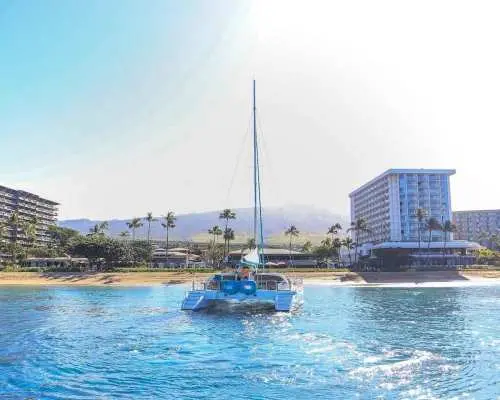 Maui: Ka'anapali Sunrise Coffee Sail with Pastries｜United States
