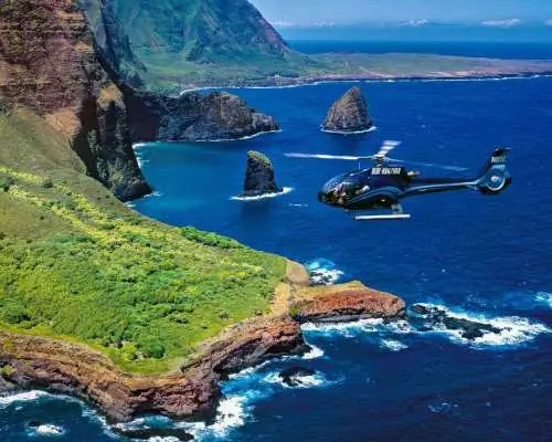Maui: Waterfalls of West Maui and Molokai Helicopter Tour｜United States