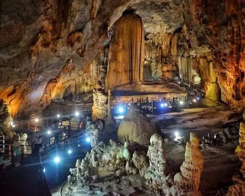 Phong Nha: Tour tham quan hang Thiên Đường và hang Tối kết hợp trượt zipline