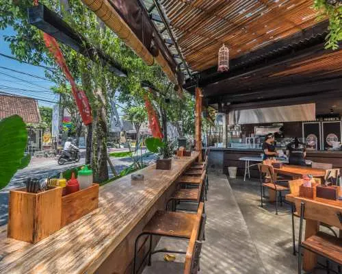 Naughty Nuri’s Pork Ribs Dining in Seminyak or Sanur