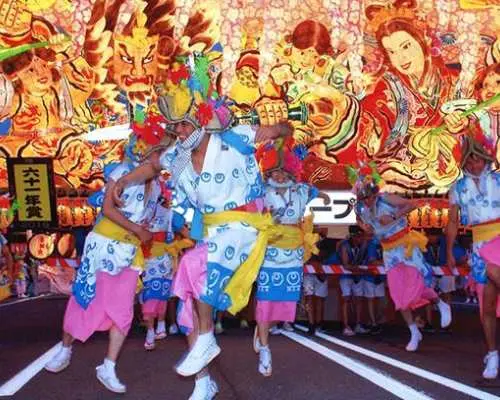 青森ねぶた祭・秋田竿燈まつり・平泉中尊寺御開帳 2泊3日観光ツアー