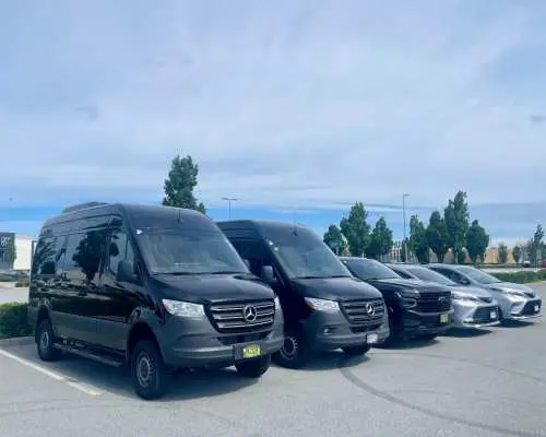 Dịch vụ đưa đón sân bay Vancouver (YVR) đến và đi từ thành phố Vancouver, Canada.