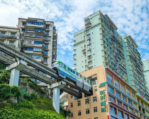 Chongqing Half-Day Tour | Eling 3.5-Hour City Walk: 360° Panoramic Exploration of Chongqing | Bilingual (Chinese and English) Guide
