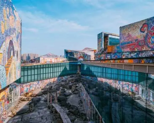 Chongqing Full-Day Tour | Classic Landmarks with English Guided Tour | Chongqing Ciqikou (Themed Interactive Experience), Liziba Station, Luo Zhongli Art Museum, Chongqing Cloud Eye & Yangtze River Cableway