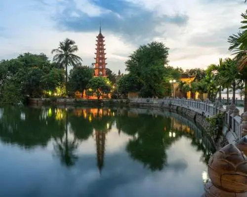 Từ lịch sử đến nhà bếp: Tour đi bộ Hà Nội, ăn trưa, massage và lớp học nấu ăn.