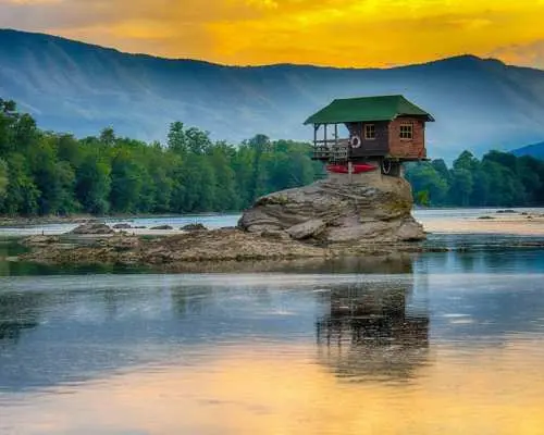 Belgrade: One-day tour of the Drina River cabins, Tara Park, and the bullet hole monument.