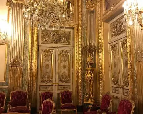 Hướng dẫn viên nói tiếng Trung được chứng nhận chính thức tại Bảo tàng Louvre, Paris, Pháp & Vé vào cửa & Ưu tiên vào cửa nhanh