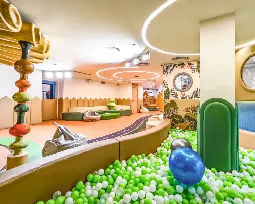 中国深圳 - 深圳东部华侨城黑森林嘉途酒店 Shenzhen OCT East Oasis Gleetour Hotel | 2024全新装修 | 欧陆风童话森林渡假酒店 | 森林小火车+丛林穿越 | 必玩亲子体验｜畅玩室内外儿童乐园+儿童陪玩中心 | 近茶溪谷| 梅沙尖徒步| 云海公园 | 大梅沙海滨｜大侠谷景区| 家庭亲子度假体验