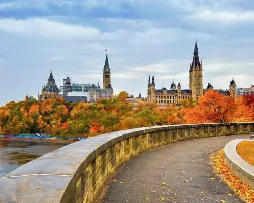 Customized multi-day tour of six cities in eastern Canada