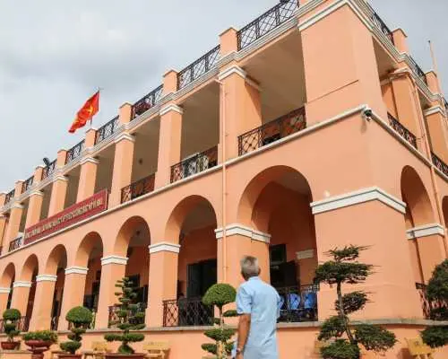 ทัวร์หนึ่งวัน | ไซง่อน เต็มวัน | พระราชวังแห่งการรวมชาติ – พิพิธภัณฑ์สงคราม – มหาวิหารนอเทรอดาม – ที่ทำการไปรษณีย์กลาง – ไชน่าทาวน์และท่าเรือญาหรง | รวมอาหารกลางวัน | เวียดนาม