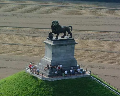 Brussels: Waterloo Battlefield & City Highlights Full-Day Trip from Paris
