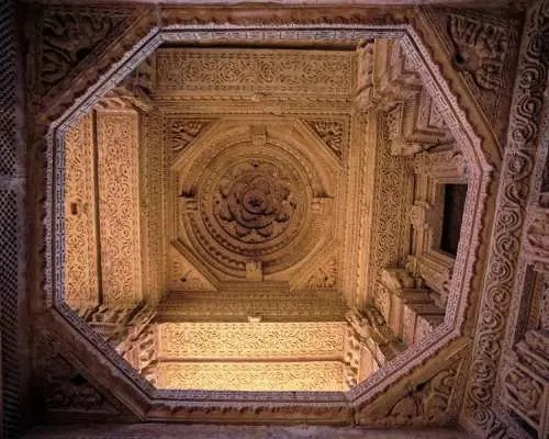 A Day Tour of Gwalior from Agra with Local Guide Service.