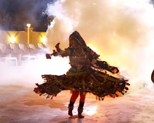 Jaisalmer: Jeep Safari, Camel Ride, Dinner and Folk Dance