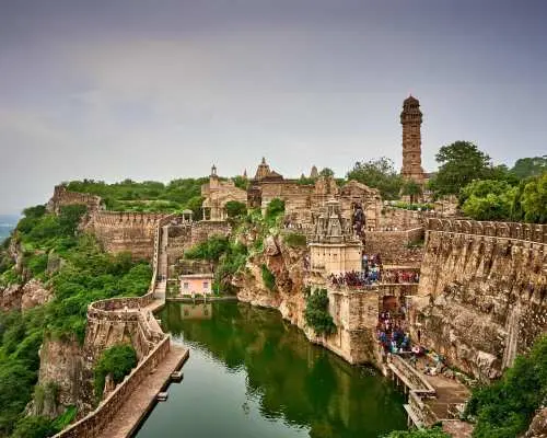 Ngắm nhìn pháo đài Chittorgarh và chuyến bay từ Udaipur đến Jaipur.