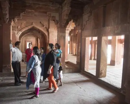 Half Day Trip of Fatehpur Sikri From Agra With Local Guide Service.