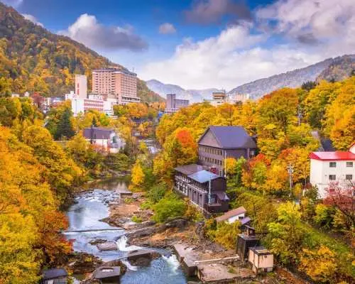 北海道賞楓巴士一日遊｜洞爺湖・豐平峽・定山溪紅葉巡禮＆特色午餐（札幌出發）