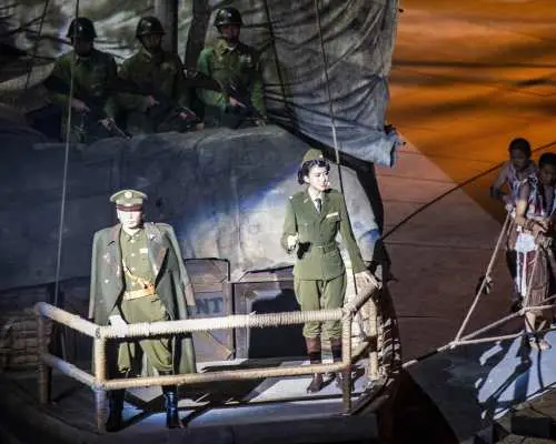 《重庆·1949》大剧院大型实景旋转舞台剧+夜游磁器口古镇包车游|重庆出发