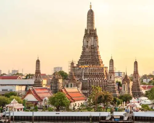 Wat Arun Traditional Thai Costume | Bangkok
