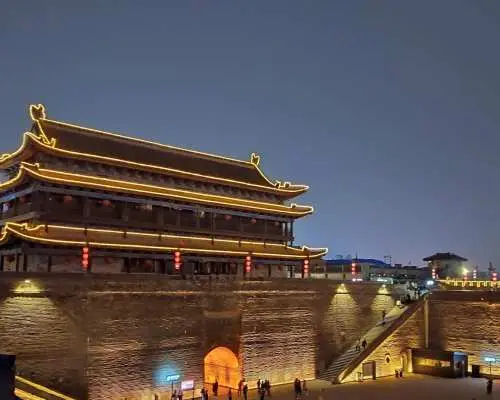 Xi'an Terracotta Warriors + Huaqing Palace + City Wall 2-Day Private Charter Car