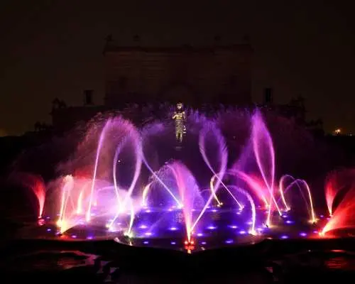 New Delhi: Akshardham light & fountain show with hotel transfers