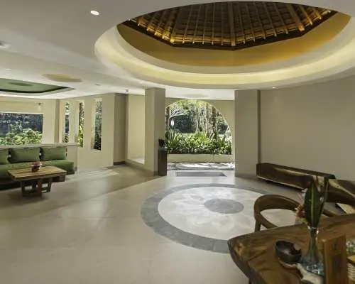 在乌布的Nirvanaloka Spa and Wellness体验水疗