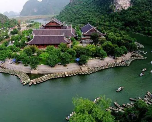 Sapa to Ninh Binh by Private Car Transfer
