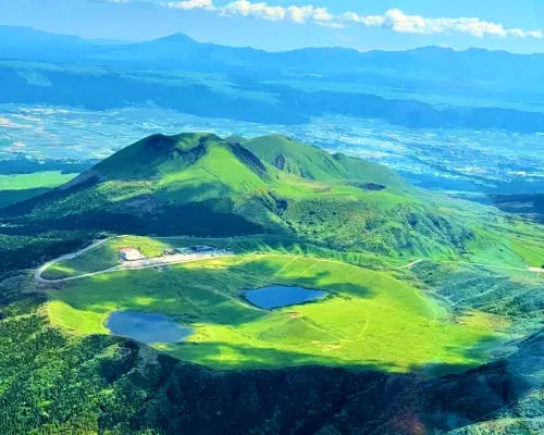 九州熊本一日遊｜阿蘇火山草千里・航海王喬巴像・水前寺成趣園・熊本城｜博多出發