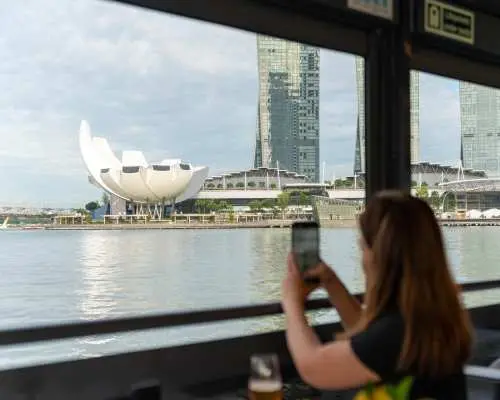 Singapore River Sunset Boat Tour with Dinner