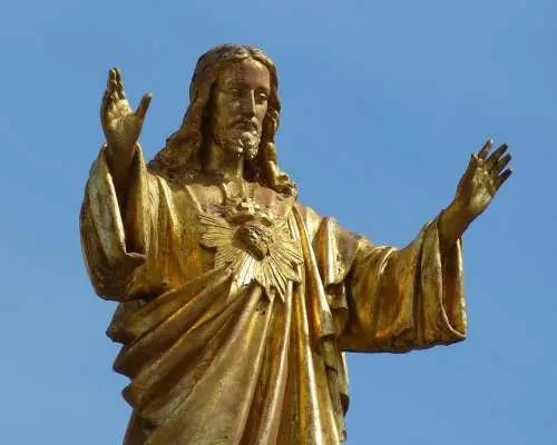 Lisbon: Sanctuary Fátima & Little Shepperd Town Guide Tour