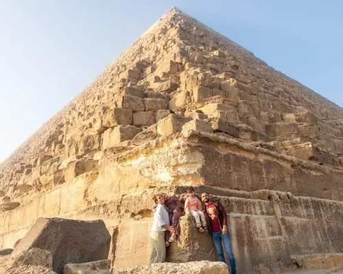 Day Trip to Pyramids of Giza With Egyptian Museum Cairo Visit