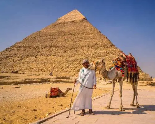 Guided Pyramids of Giza Trip With Dahshur Pyramids Visit