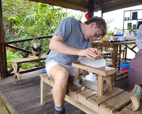 Hoi An: Authentic Traditional Vietnamese Coffee Making Class