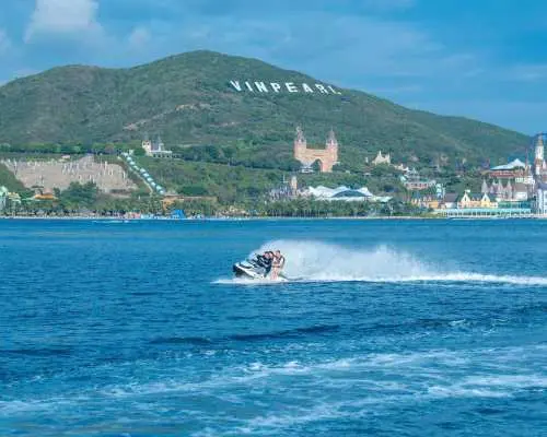 Nha Trang Luxury Yacht Experience – Premium Buffet, Snorkeling & Ocean Adventures