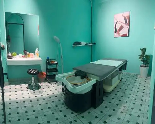 Ho Chi Minh City Traditional Herbal Hair Wash Experience