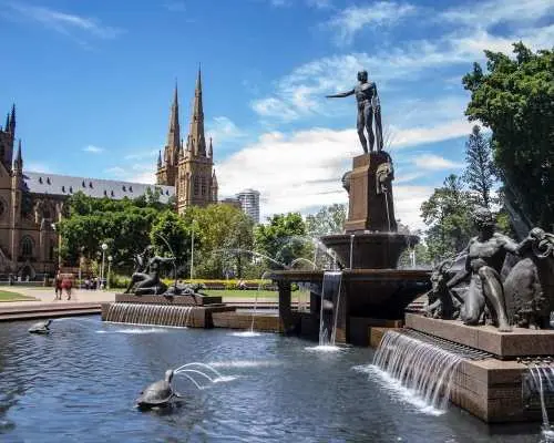 Australia | Sydney City's Popular Landmarks Day Trip [Bondy Beach/Famous Iceberg Pool/Sydney Fish Market/Classic Route]